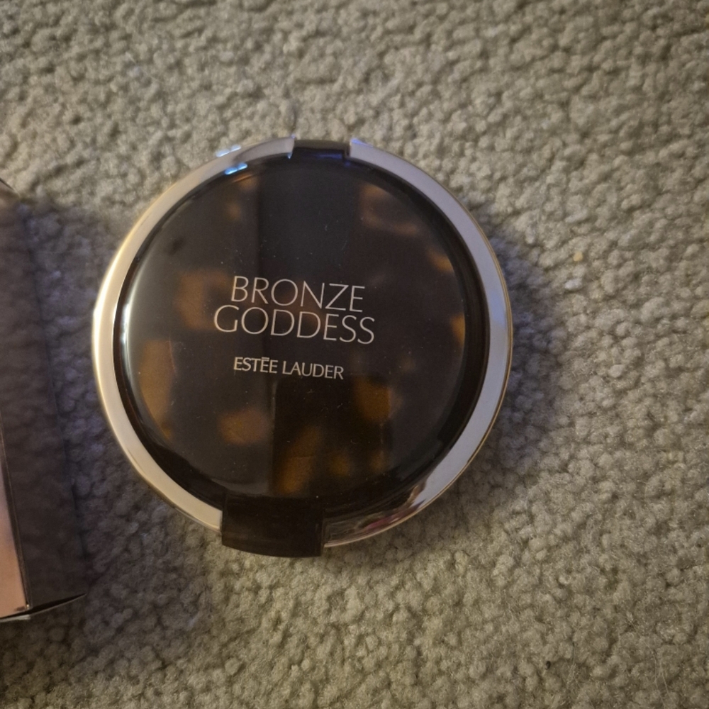 Estee Lauder Bronze Goddess Matte & Glow Bronzing Trio 01 Mirage DISCONTINUED!!! - Picture 3 of 5